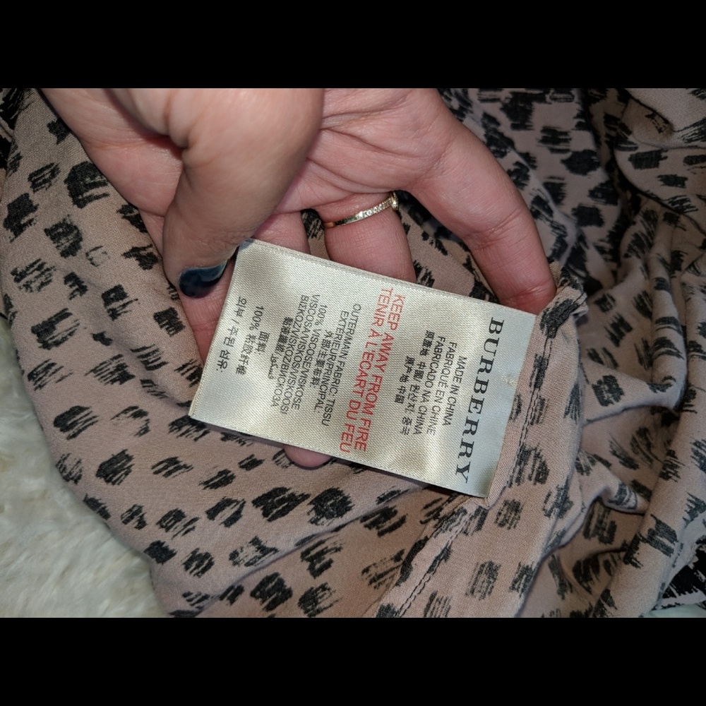 HP ✨ Burberry Authentic Short Sleeve Dress black - Picture 7 of 8